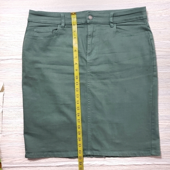 Chaps Green Denim Pencil Cut Skirt - Picture 2 of 6